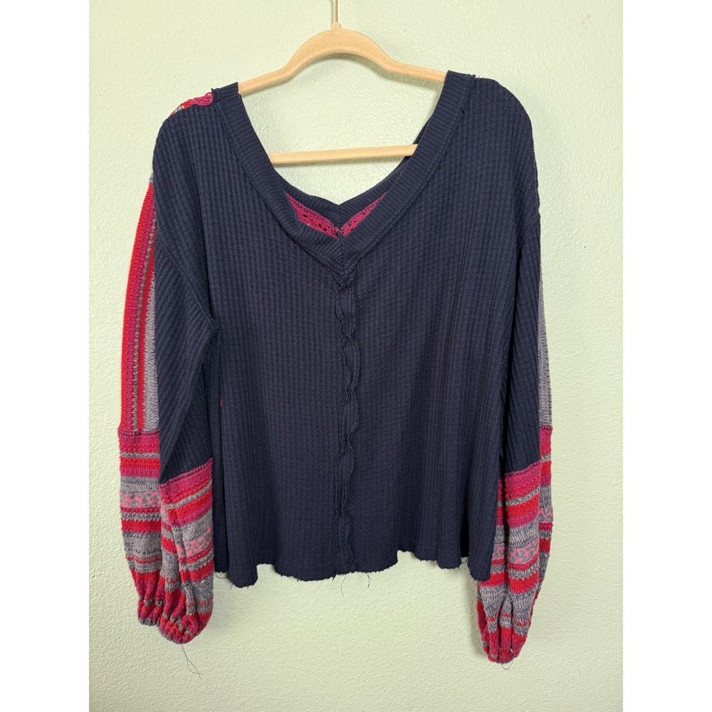 Free People Navy Blue Pink Crochet Sleeve Waffle Knit Thermal Top Small OB825134 - Picture 5 of 5